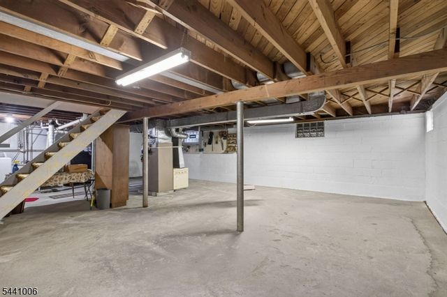 233 Terrill Rd, Fanwood Boro, NJ 07023