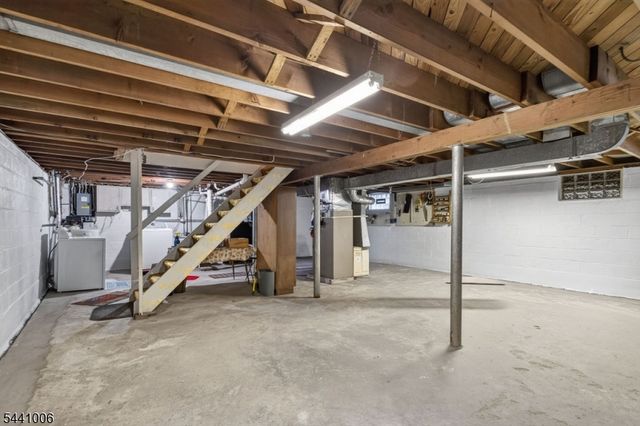 233 Terrill Rd, Fanwood Boro, NJ 07023