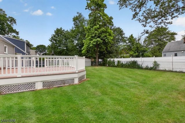 233 Terrill Rd, Fanwood Boro, NJ 07023