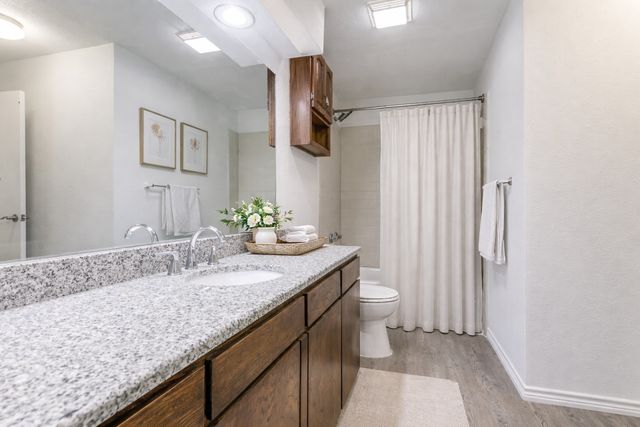 2121 Stone Moss Lane, Grapevine, TX 76051