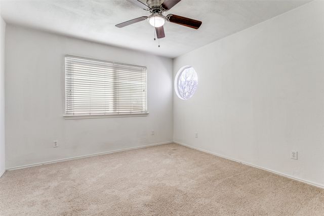 2121 Stone Moss Lane, Grapevine, TX 76051