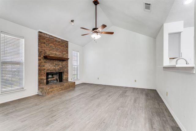 2121 Stone Moss Lane, Grapevine, TX 76051
