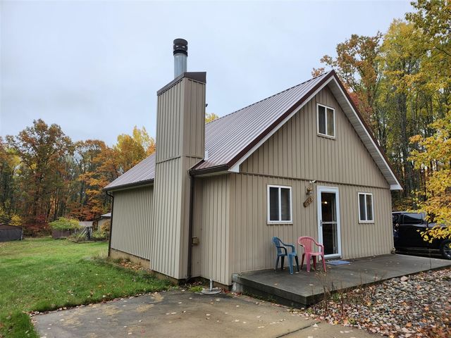 108 Deerwood Court, Roscommon, MI 48653