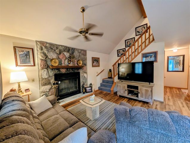 108 Deerwood Court, Roscommon, MI 48653