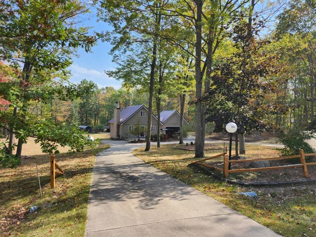 108 Deerwood Court, Roscommon, MI 48653