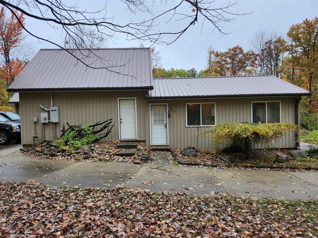 108 Deerwood Court, Roscommon, MI 48653