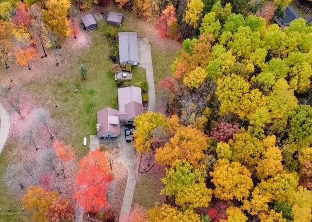 108 Deerwood Court, Roscommon, MI 48653