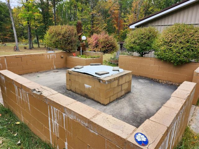 108 Deerwood Court, Roscommon, MI 48653