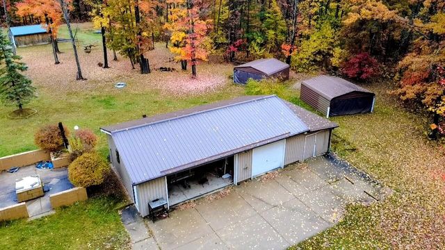 108 Deerwood Court, Roscommon, MI 48653