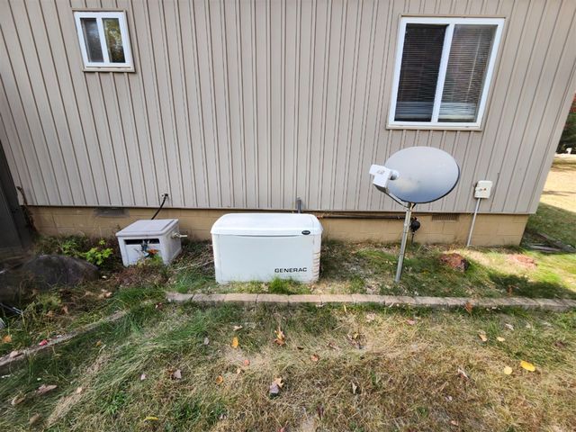 108 Deerwood Court, Roscommon, MI 48653