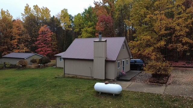 108 Deerwood Court, Roscommon, MI 48653