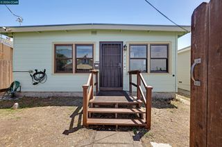 2370 Pine Ave, Richmond, CA 94806