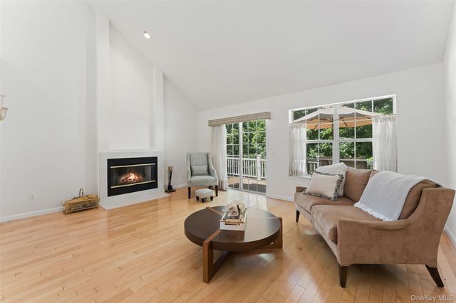 1 Deerfoot Lane, Yonkers, NY 10710