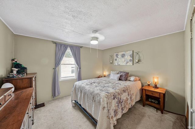 2424 Normandy Drive, Mishawaka, IN 46545