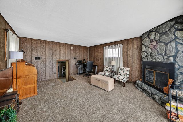 2424 Normandy Drive, Mishawaka, IN 46545