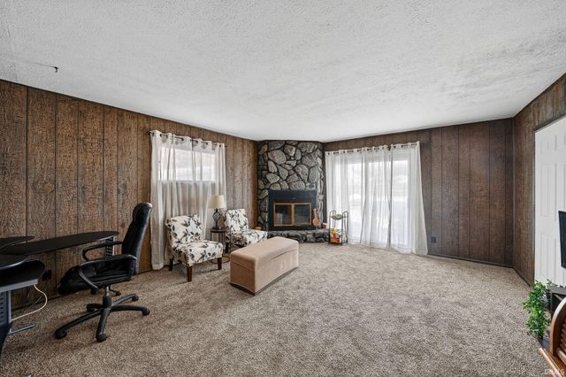 2424 Normandy Drive, Mishawaka, IN 46545