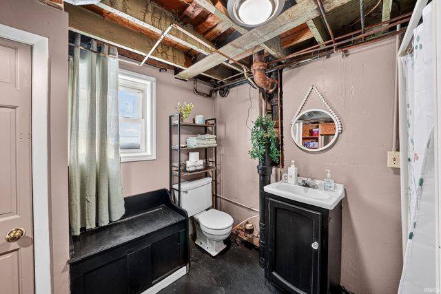 2424 Normandy Drive, Mishawaka, IN 46545