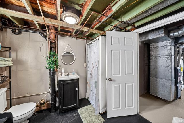 2424 Normandy Drive, Mishawaka, IN 46545