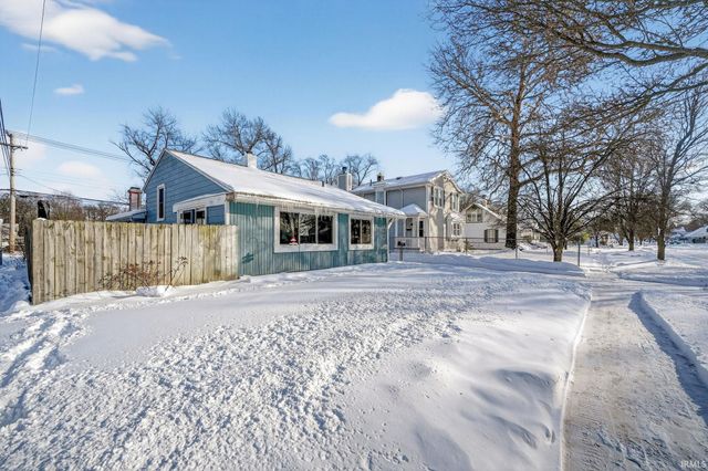 2424 Normandy Drive, Mishawaka, IN 46545