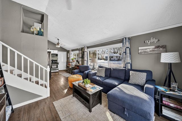 2424 Normandy Drive, Mishawaka, IN 46545