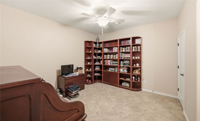 6410 Coronation Dr, Corpus Christi, TX 78414