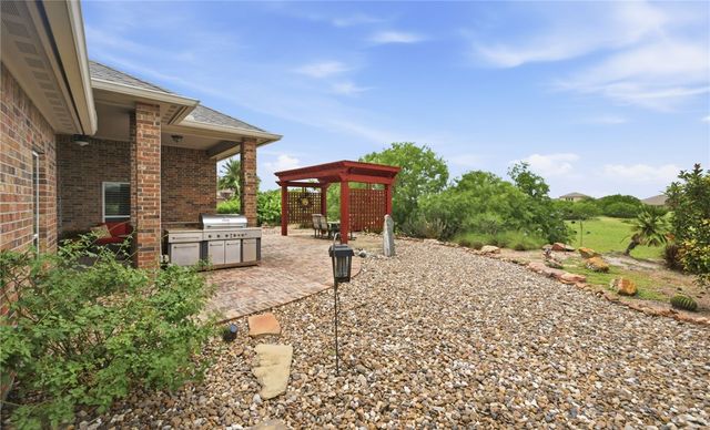 6410 Coronation Dr, Corpus Christi, TX 78414