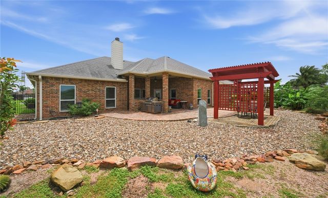 6410 Coronation Dr, Corpus Christi, TX 78414