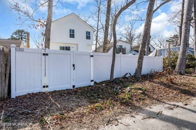 1620 Ewart Road, Forked River, NJ 08731