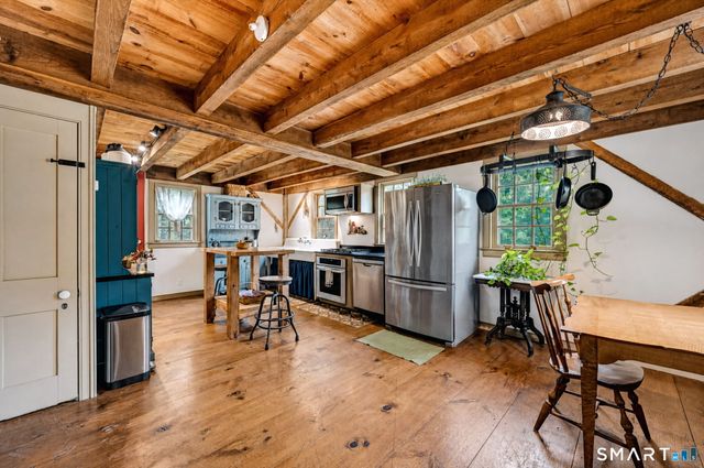 25 Old Turnpike Road, Mansfield, CT 06268
