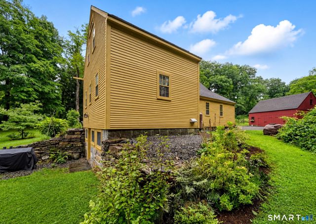 25 Old Turnpike Road, Mansfield, CT 06268
