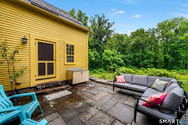 25 Old Turnpike Road, Mansfield, CT 06268