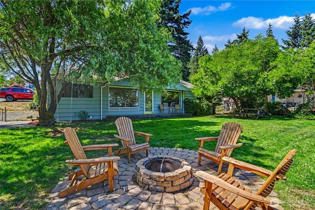 5669 Kitsap Way, Bremerton, WA 98312