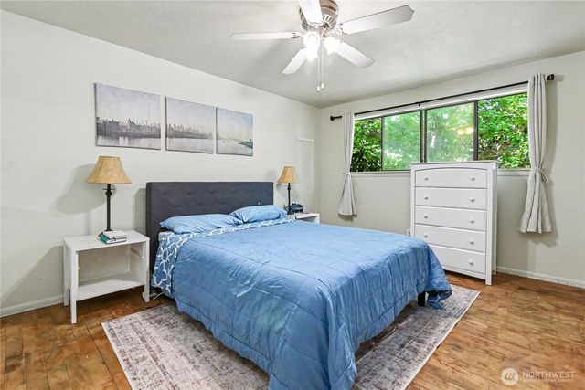 5669 Kitsap Way, Bremerton, WA 98312