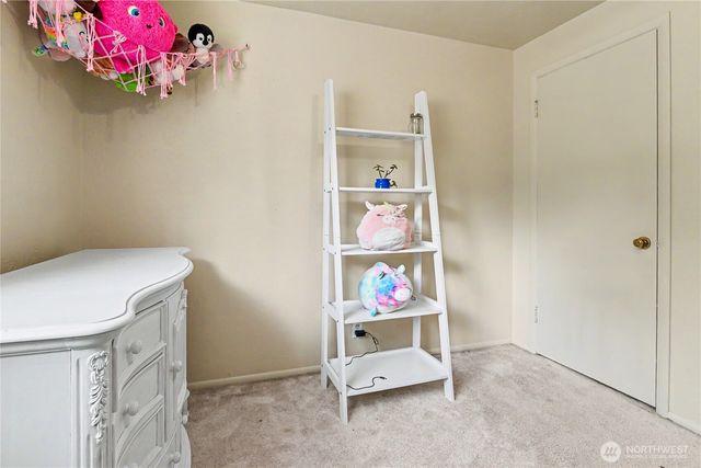 5669 Kitsap Way, Bremerton, WA 98312