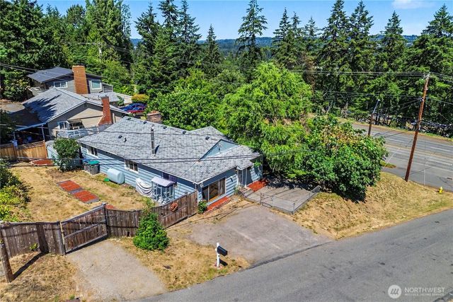 5669 Kitsap Way, Bremerton, WA 98312