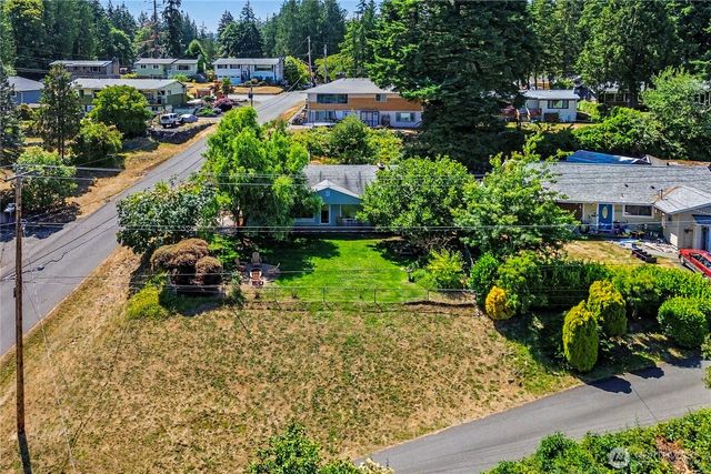 5669 Kitsap Way, Bremerton, WA 98312