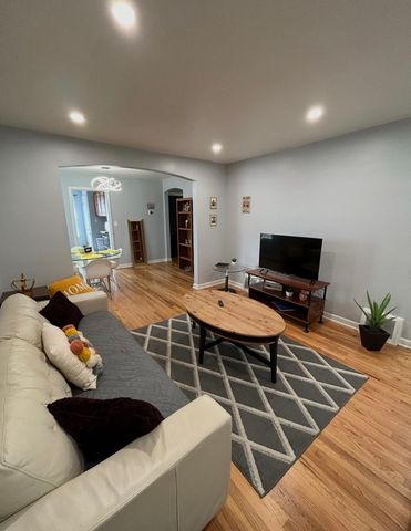 3816 N Pacific Avenue, Chicago, IL 60634