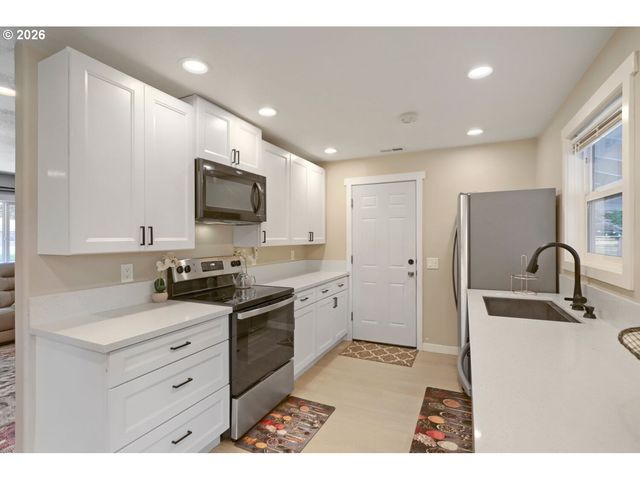 8609 Se 34TH Ave, Milwaukie, OR 97222