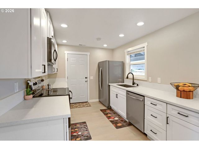 8609 Se 34TH Ave, Milwaukie, OR 97222