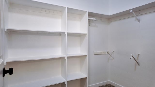 1148 W Orange Avenue, Porterville, CA 93257