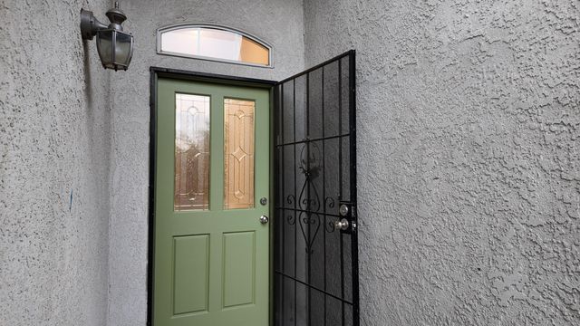 1148 W Orange Avenue, Porterville, CA 93257