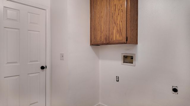 1148 W Orange Avenue, Porterville, CA 93257