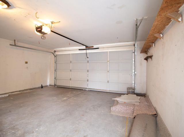 1148 W Orange Avenue, Porterville, CA 93257