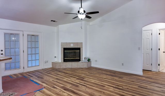 1148 W Orange Avenue, Porterville, CA 93257