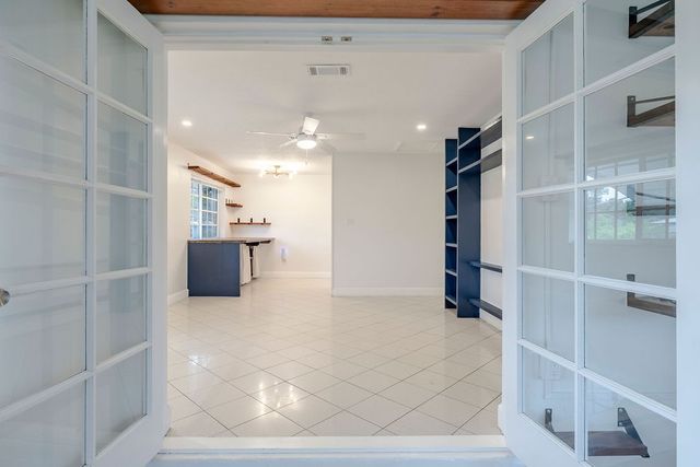 1924 Sunset Drive SW, Vero Beach, FL 32962