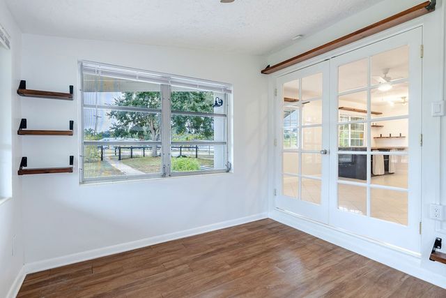 1924 Sunset Drive SW, Vero Beach, FL 32962