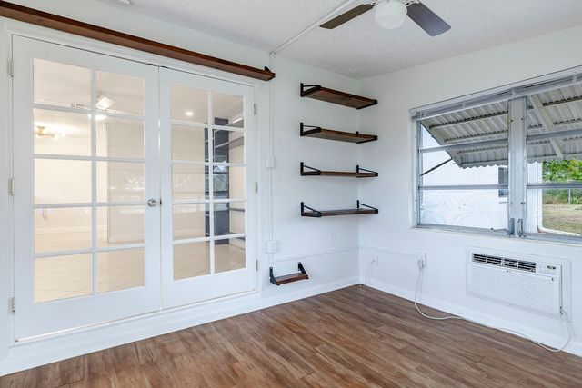 1924 Sunset Drive SW, Vero Beach, FL 32962