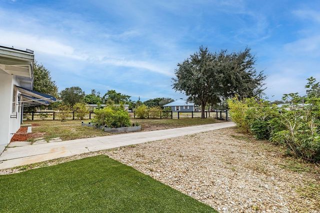 1924 Sunset Drive SW, Vero Beach, FL 32962