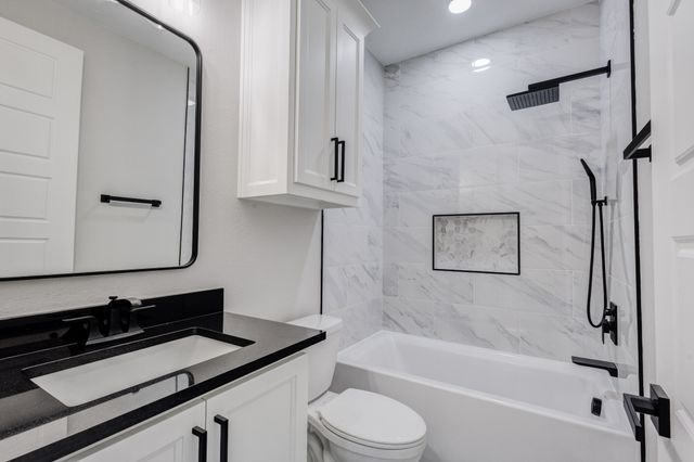 321 El Barco, Corsicana, TX 75109