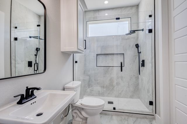 321 El Barco, Corsicana, TX 75109